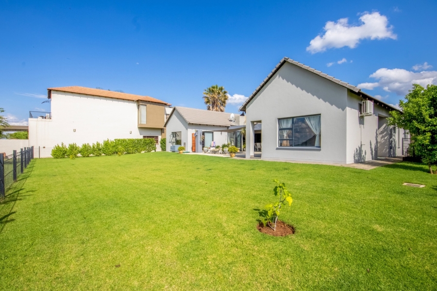 3 Bedroom Property for Sale in WestLake Country Safari Estate North West